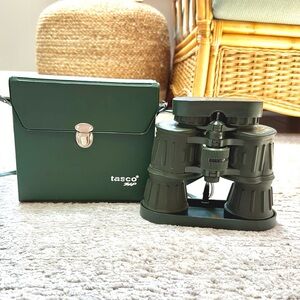 TASCO ZIP 223RZ Army Green Binoculars- 10x50 Magnification w/ Case & Covers